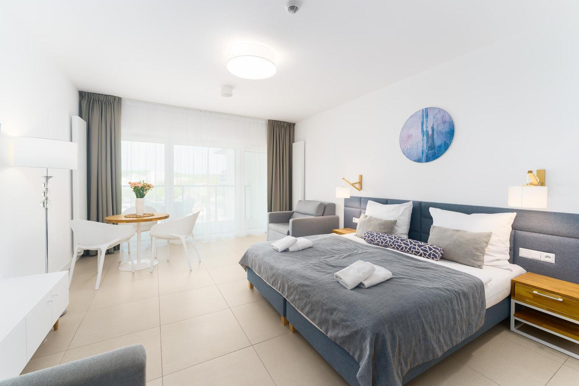 Aquamarina Prima Deluxe Studios With Sea View By Noclegi Renters Miedzyzdroje Bagian luar foto