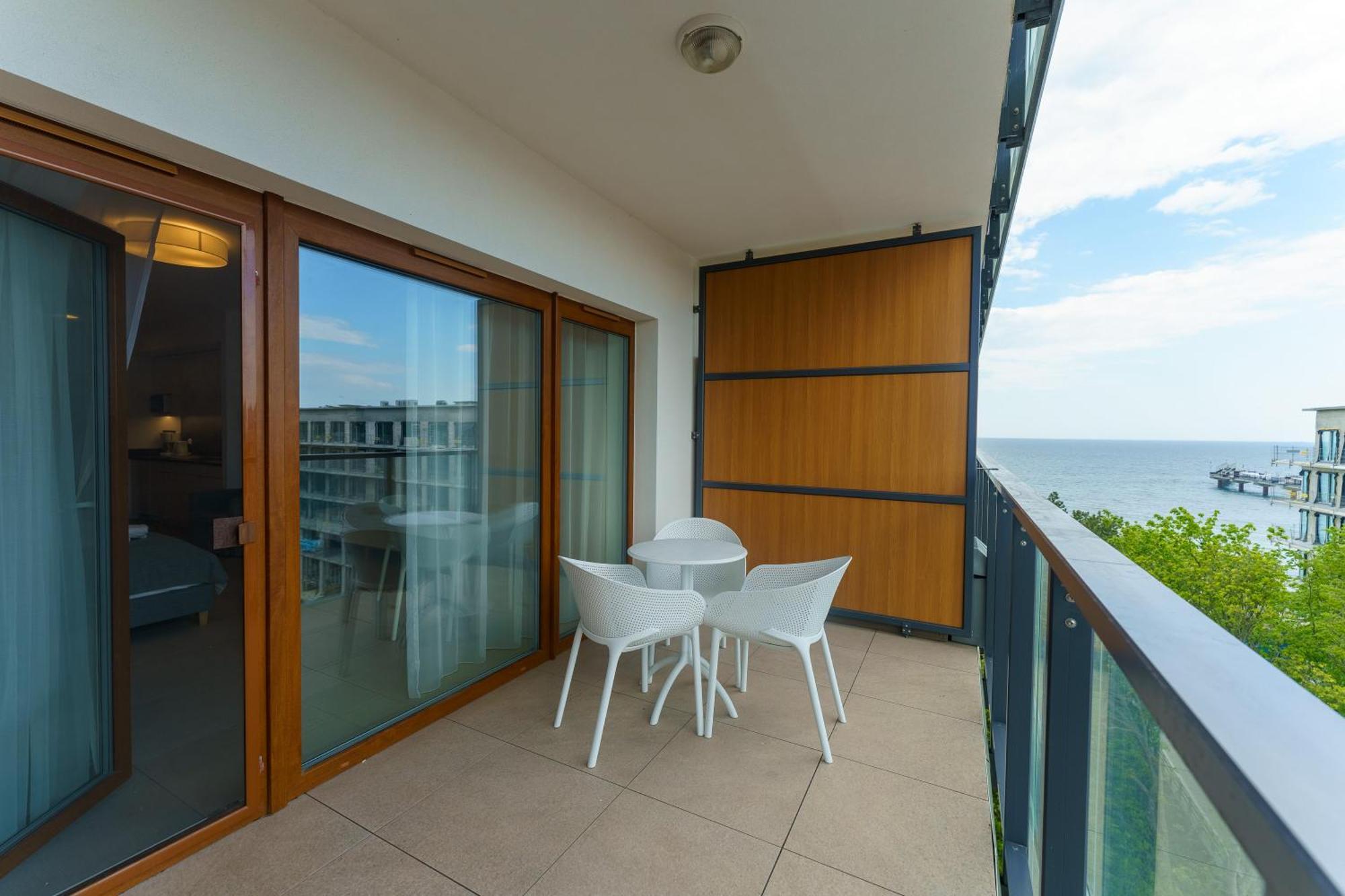 Aquamarina Prima Deluxe Studios With Sea View By Noclegi Renters Miedzyzdroje Bagian luar foto